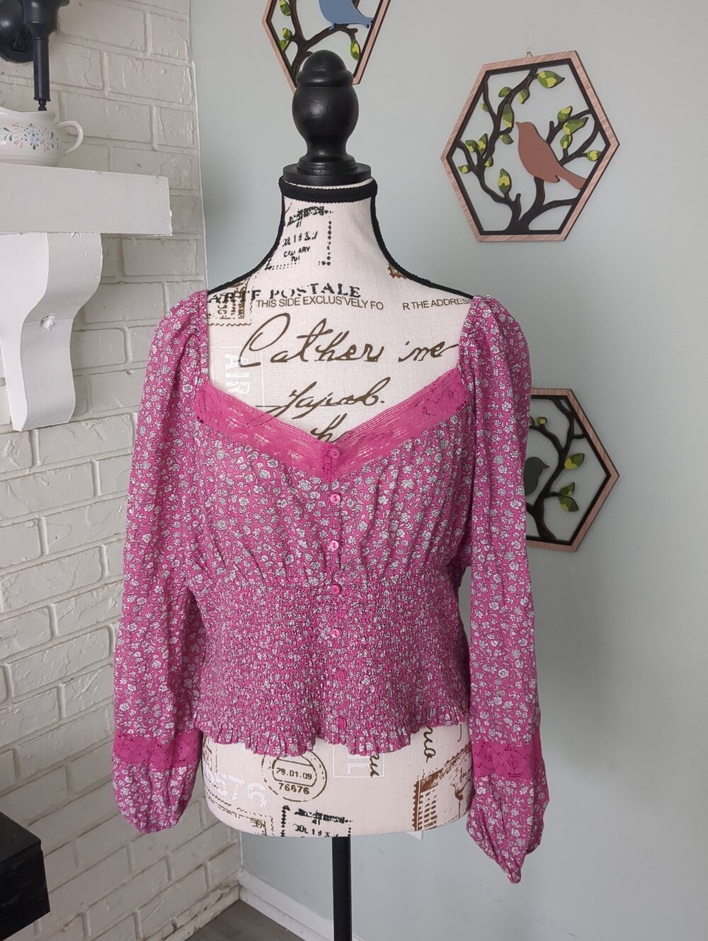 **3/$10** American Eagle Top Size XL